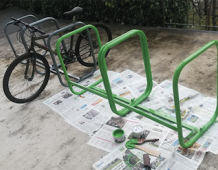 Zogno: da banchi a porta-biciclette.