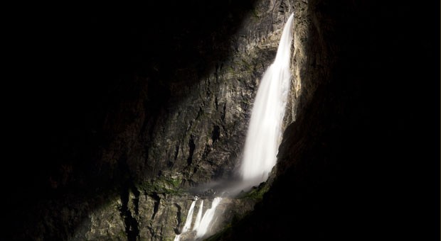 Cascate del Serio in notturna