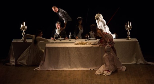 Rosso Angelico. Danza per un viaggiatore leggero