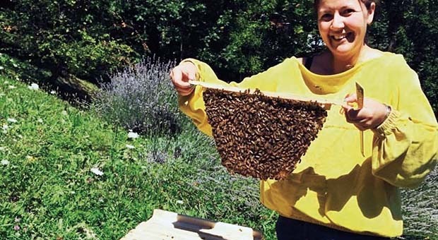 Vita da apicoltrice. Amore per le api e per il territorio