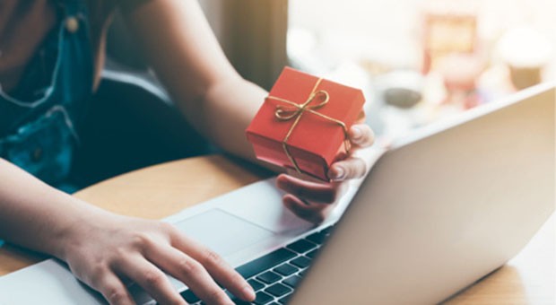 Economia solidale a Natale? Tra consumismo e beneficenza