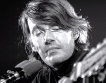 Finardi e Pagani in un ispirato tributo a De Andrè