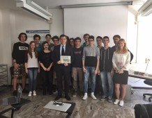 Allarme lavoro per giovani: scuola e aziende devono collaborare
