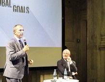 Da sinistra: Rettore Prof. Maurizio Tira, Professor Francesco Castelli