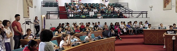 Conferenza stampa a più voci