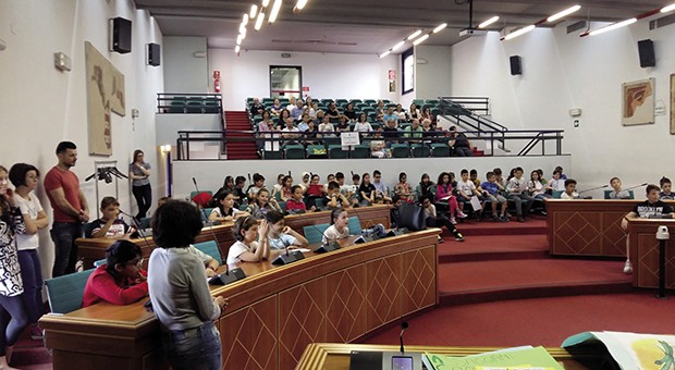 Conferenza stampa a più voci