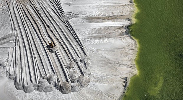 Anthropocene: la drammatica poesia della distruzione del pianeta