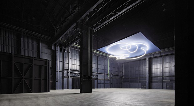 Lucio Fontana - Struttura al neon per la IX Triennale di Milano, 1951/2017 © Fondazione Lucio Fontana - Foto: Agostino Osio