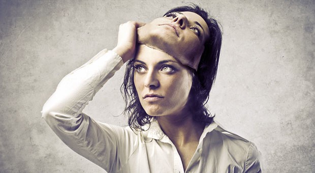 Essere persona o personaggio