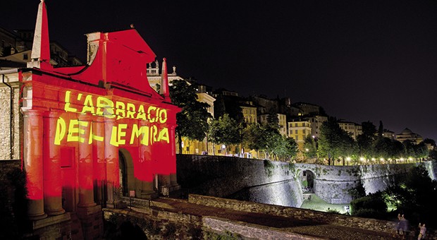 11.507 abbracci Salvi