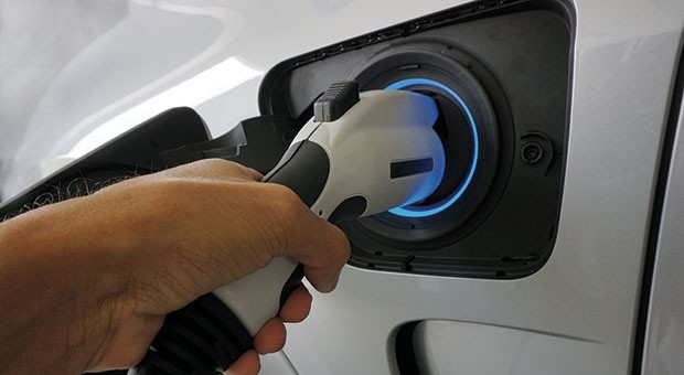 Elettriche, ibride e plug-in. Quali differenze?